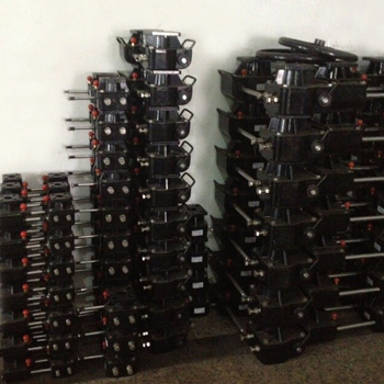 手動眼鏡閥主要結構特點